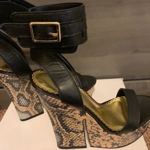 Size 6 Sydney Bebe Shoes, chunky wedge block